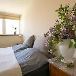 Avalonbnb Bed & Breakfast