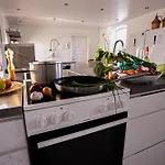 Avalonbnb Bed & Breakfast