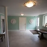 Bed & Breakfast Avalonbnb 2*