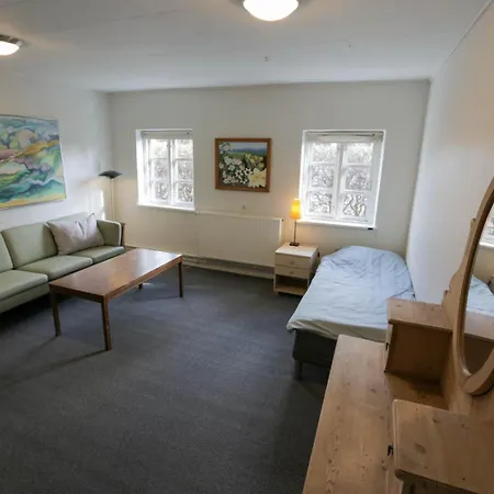 Avalonbnb Oda ve Kahvaltı 2*