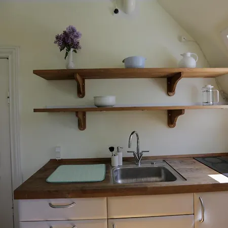 Avalonbnb Oda ve Kahvaltı 2*